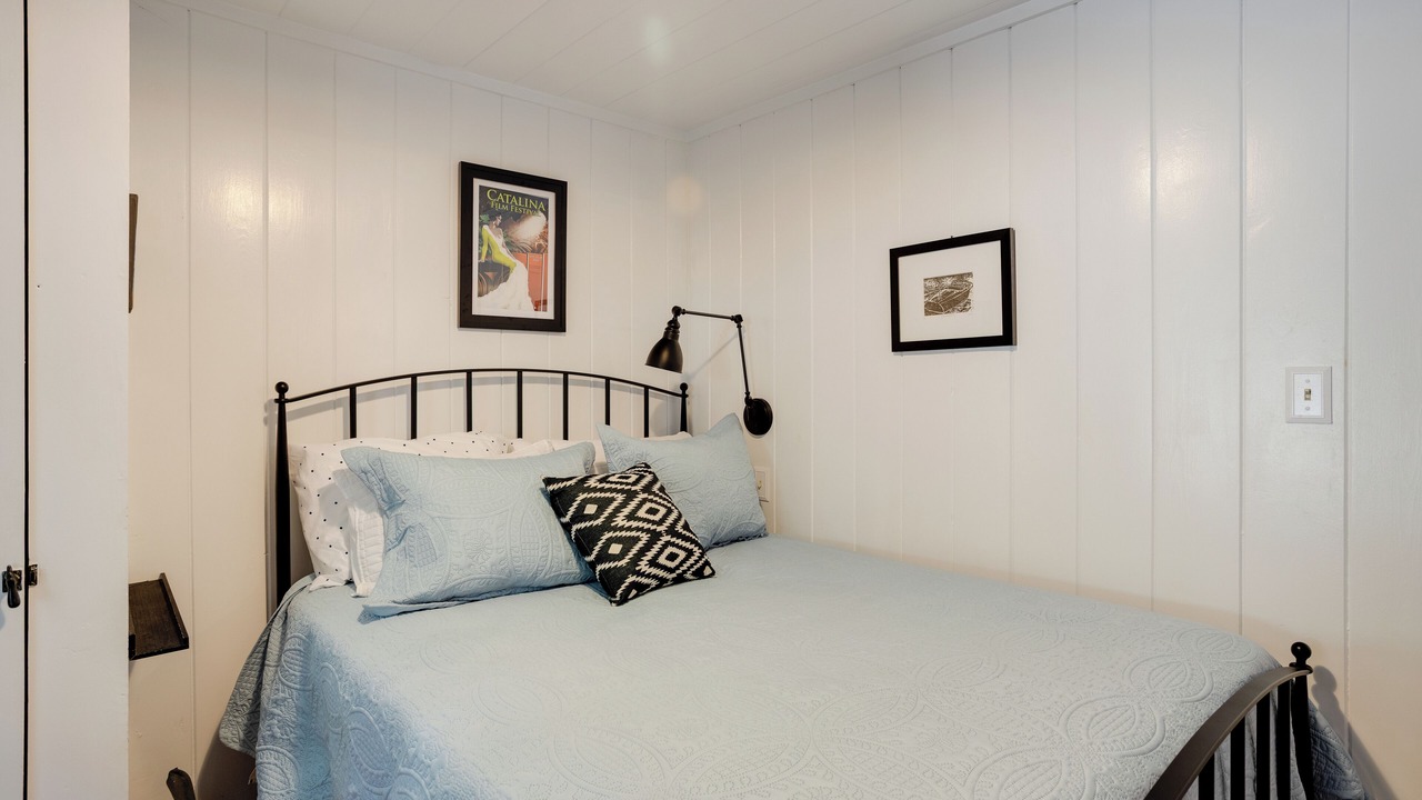 Photo of Bedroom in Crest Estates
