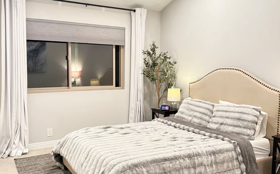 Photo of Bedroom in Huntington Beach