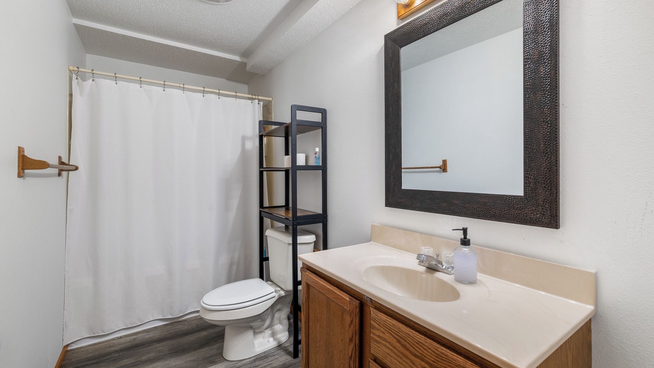 Photo of Bathroom in Colonial Pine Hills