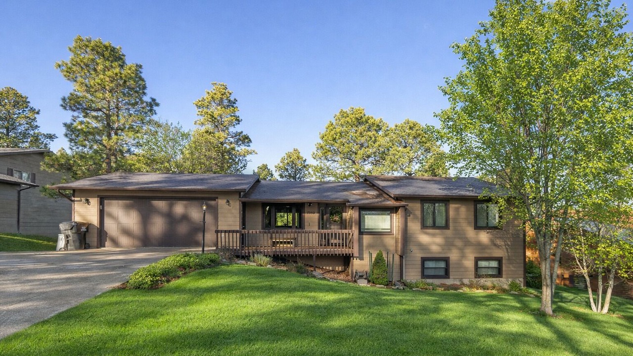Photo of Outdoor in Colonial Pine Hills