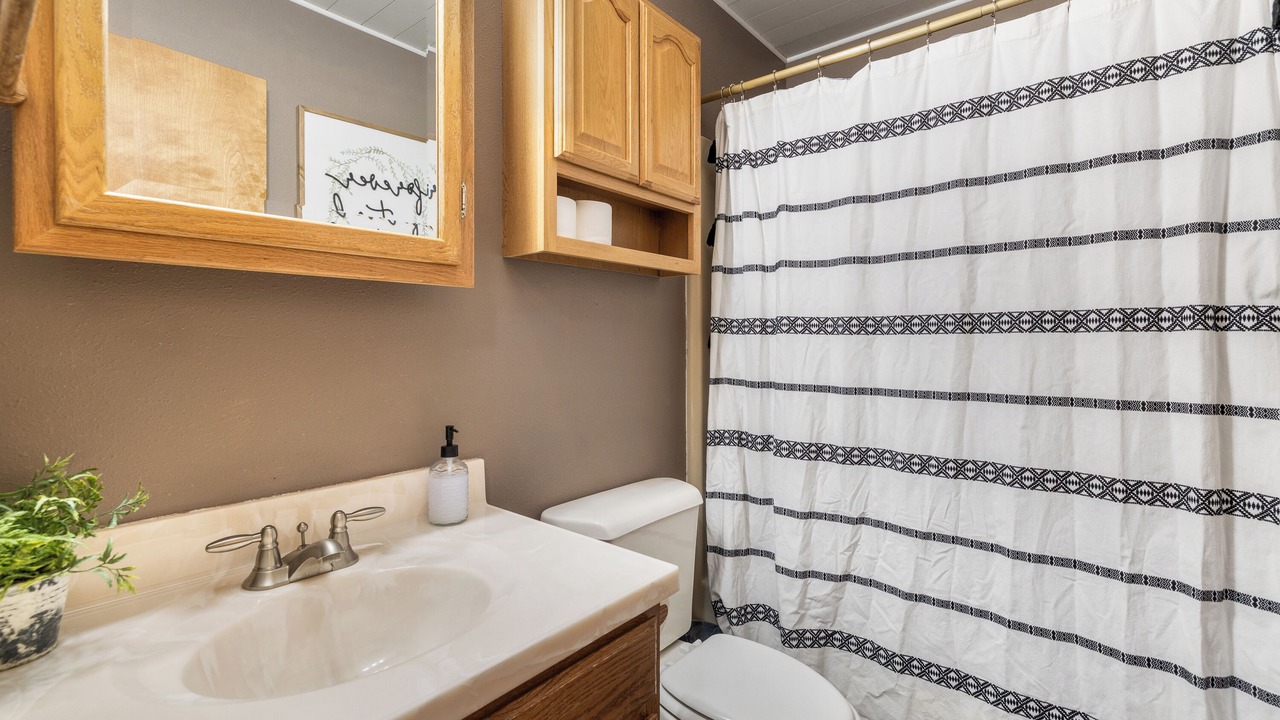 Photo of Bathroom in Colonial Pine Hills