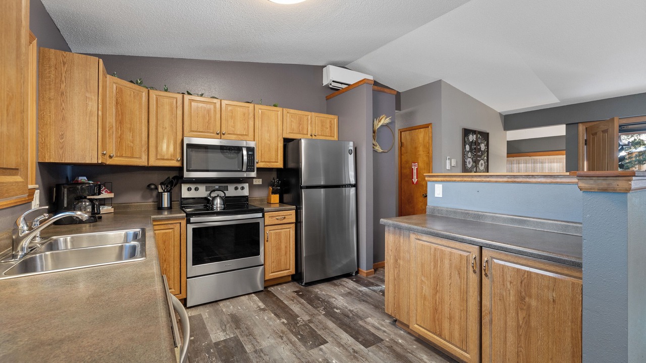 Photo of Kitchen in Colonial Pine Hills