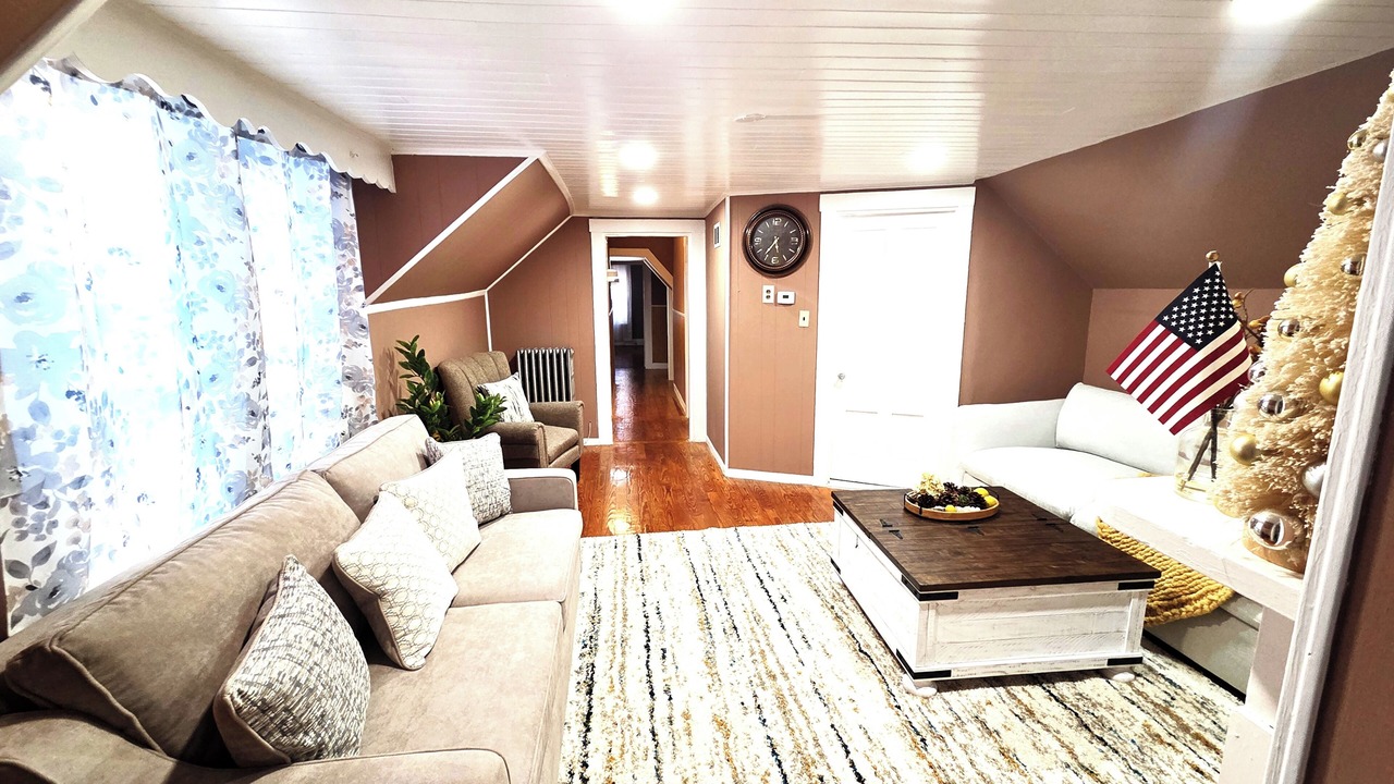 Photo of Livingroom in Stoughton