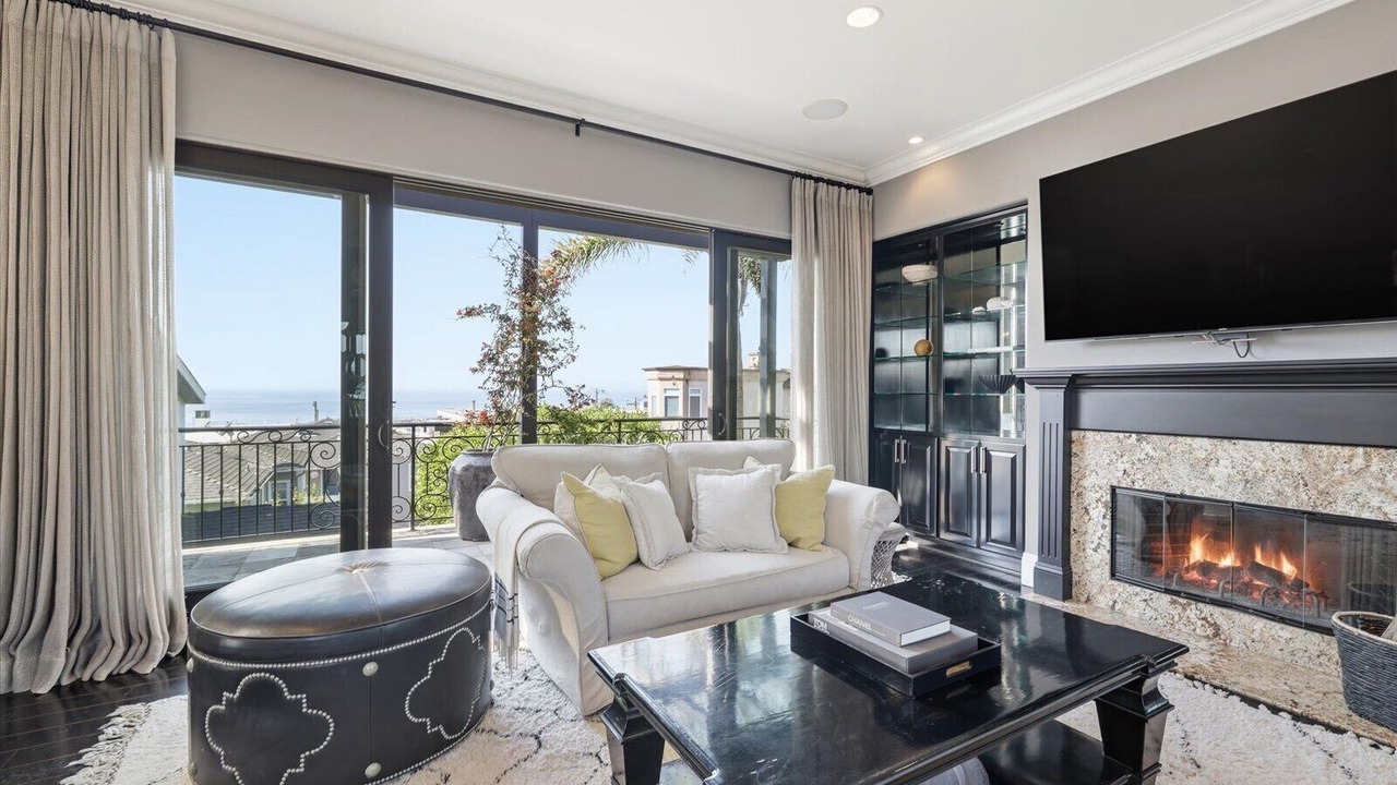 Photo of Livingroom in The Strand
