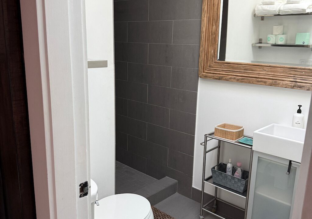 Photo of Bathroom in Los Feliz