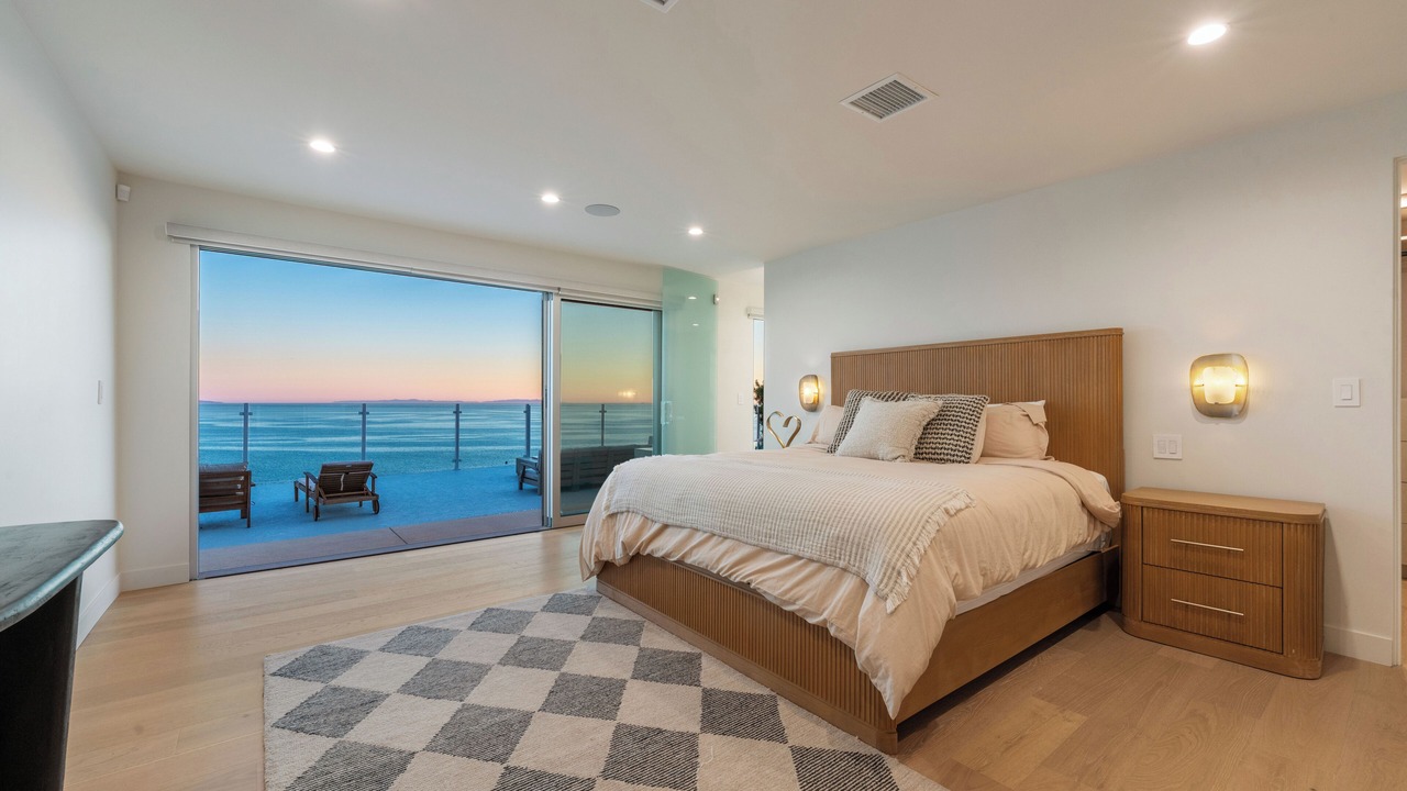 Photo of Bedroom in Malibu