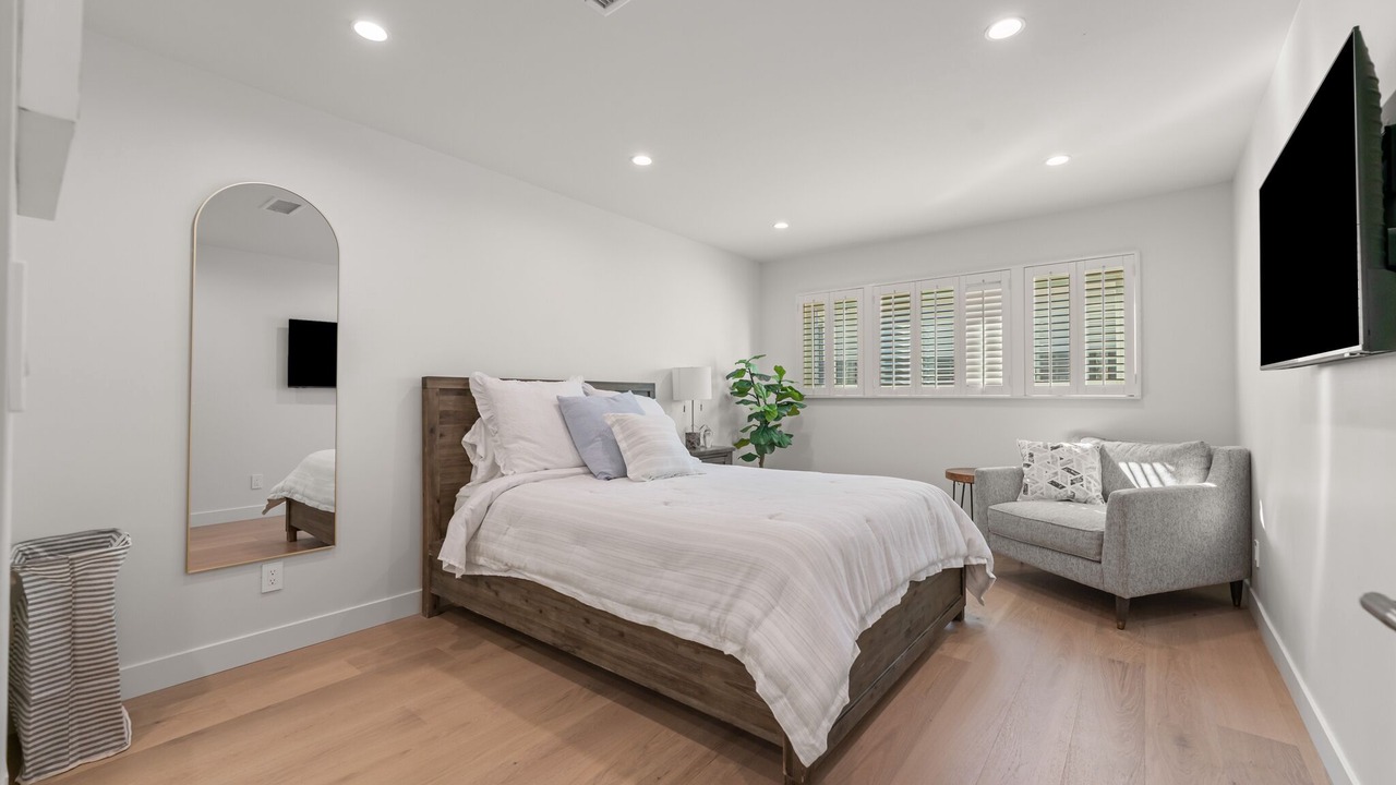 Photo of Bedroom in Malibu