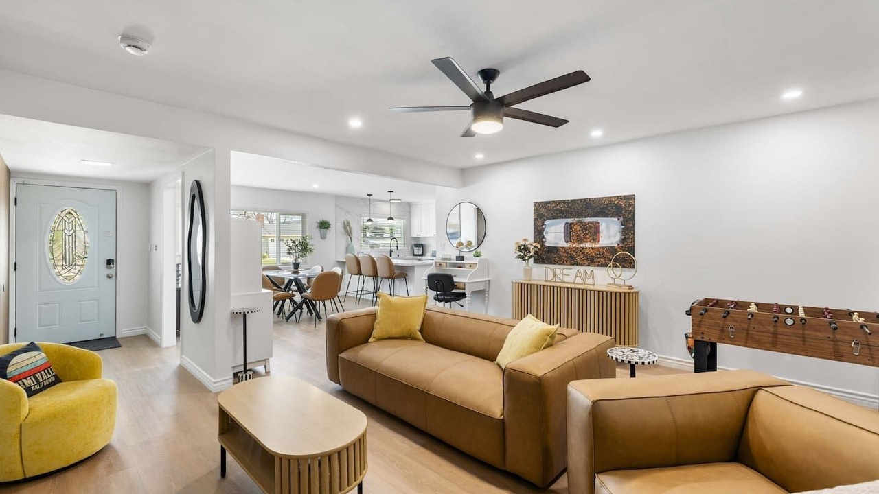 Photo of Livingroom in Simi Valley