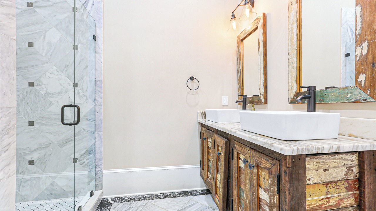 Photo of Bathroom in Seventh Ward