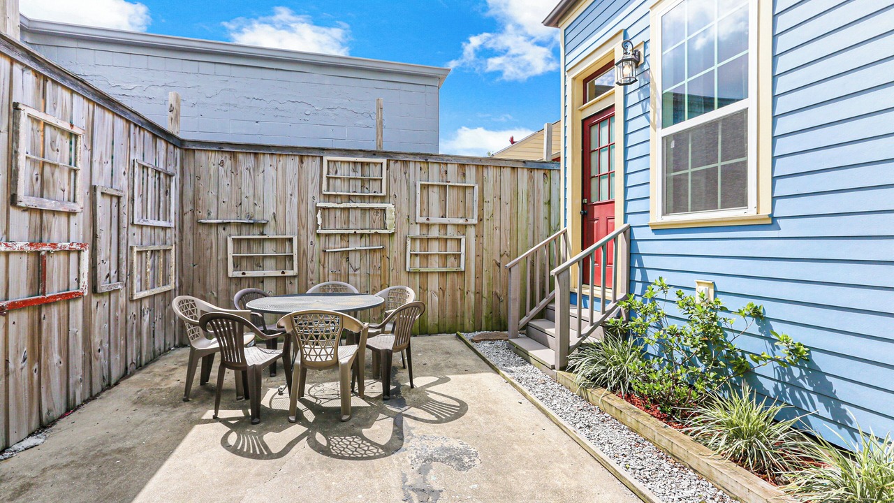 Photo of Outdoor in Seventh Ward