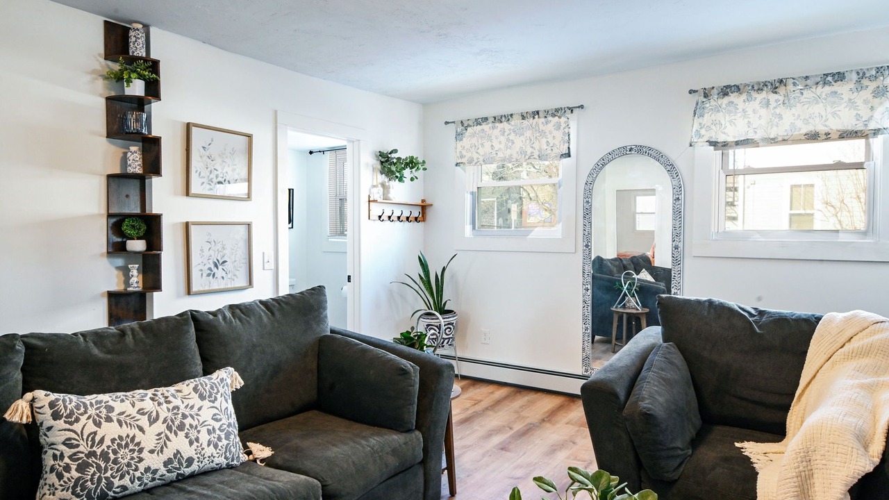 Photo of Livingroom in New Bedford