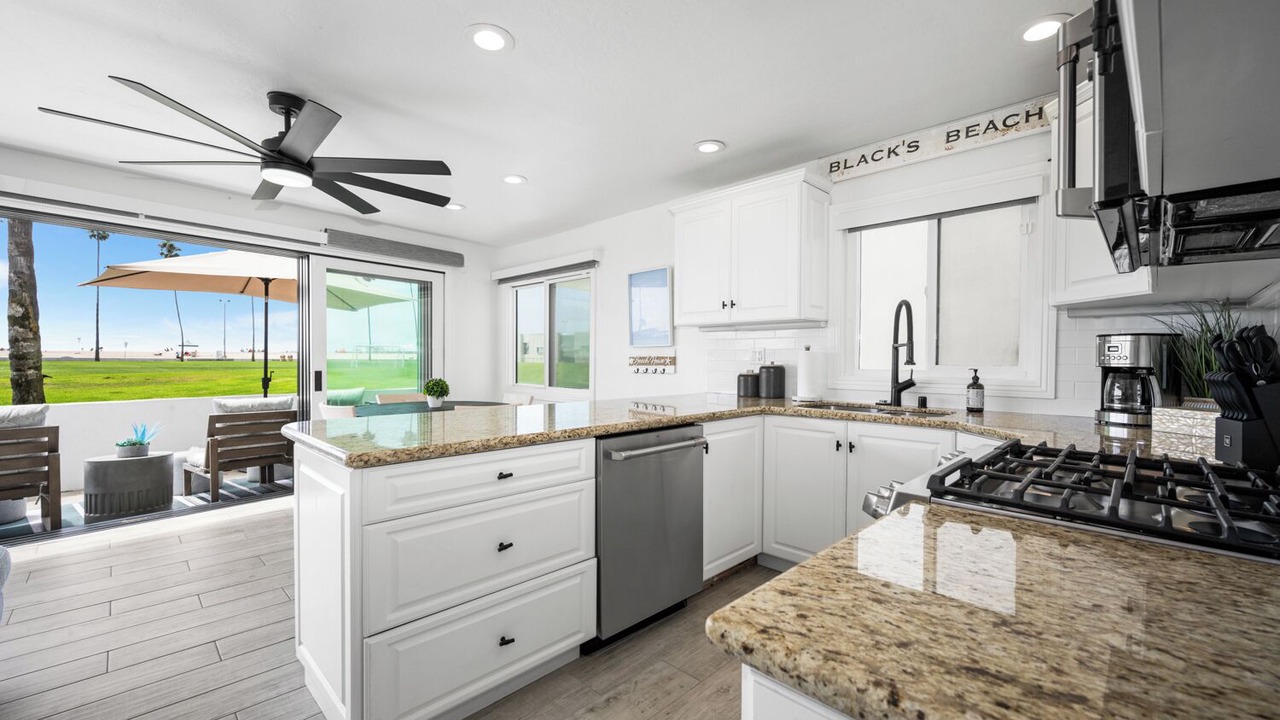 Photo of Kitchen in Balboa Peninsula