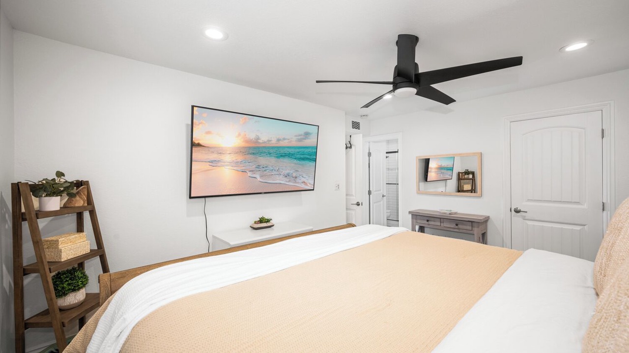 Photo of Bedroom in Balboa Peninsula
