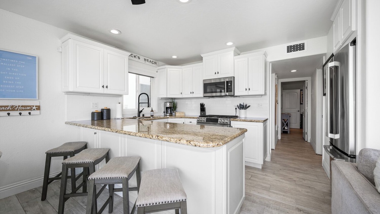 Photo of Kitchen in Balboa Peninsula