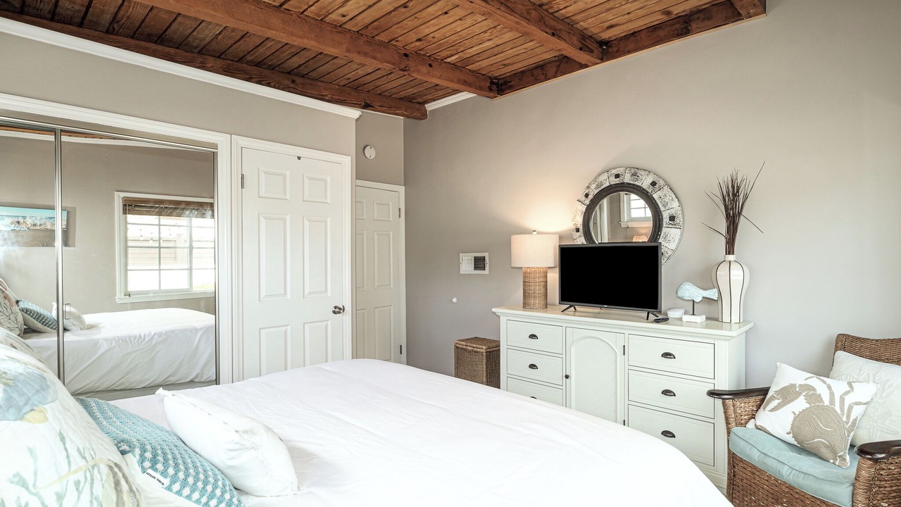Photo of Bedroom in Silver Strand