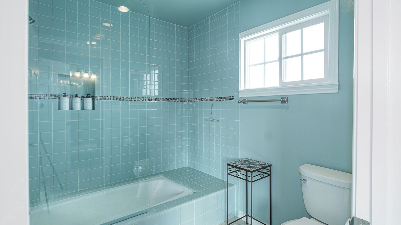 Photo of Bathroom in Silver Strand