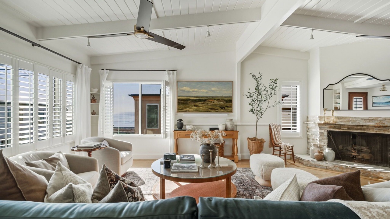 Photo of Livingroom in The Strand