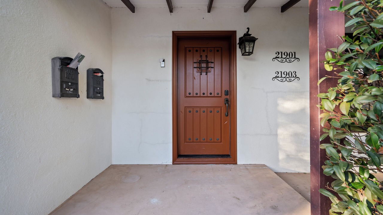 Photo of Outdoor in Woodland Hills