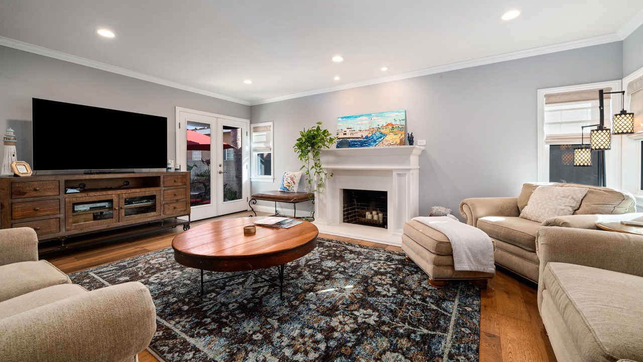 Photo of Livingroom in Lakewood Village