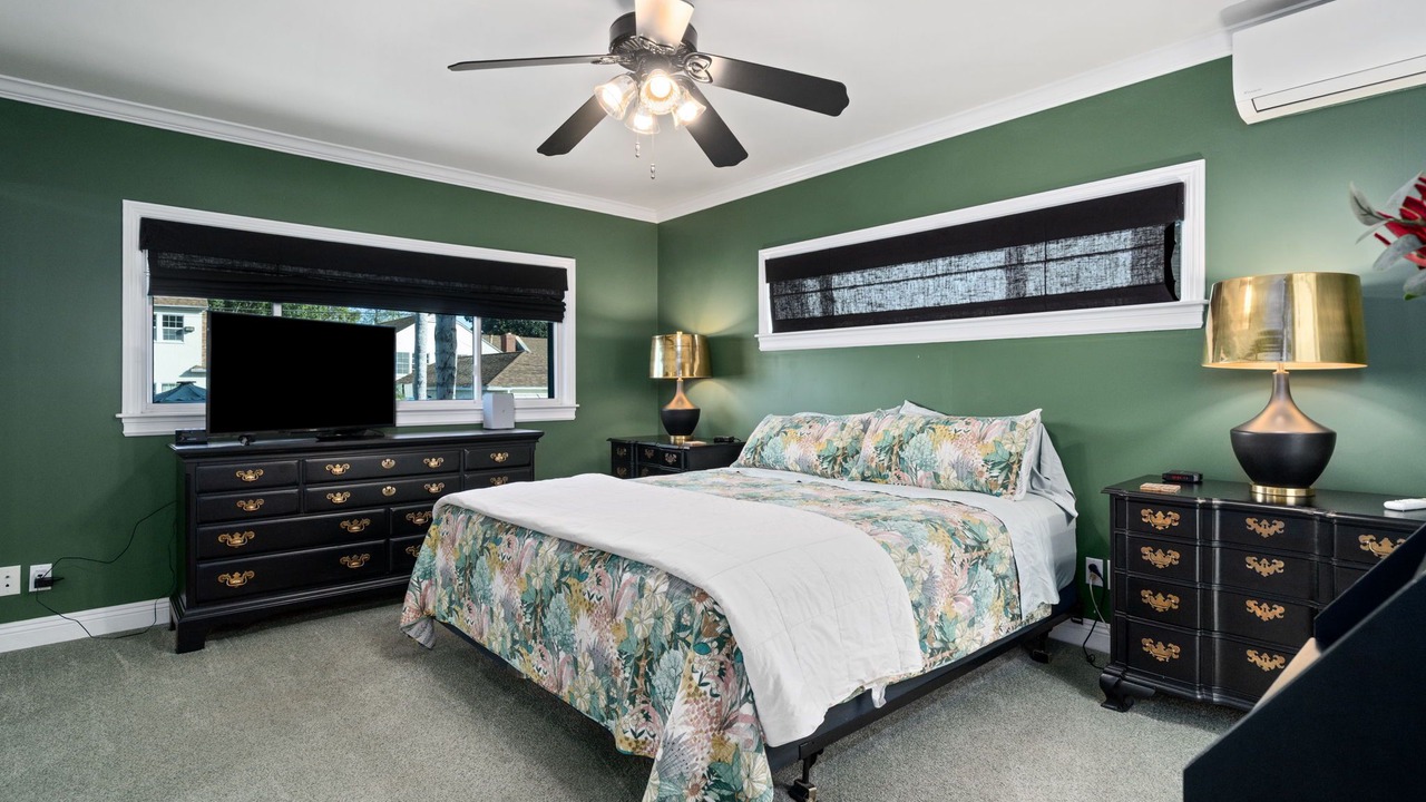 Photo of Bedroom in Lakewood Village