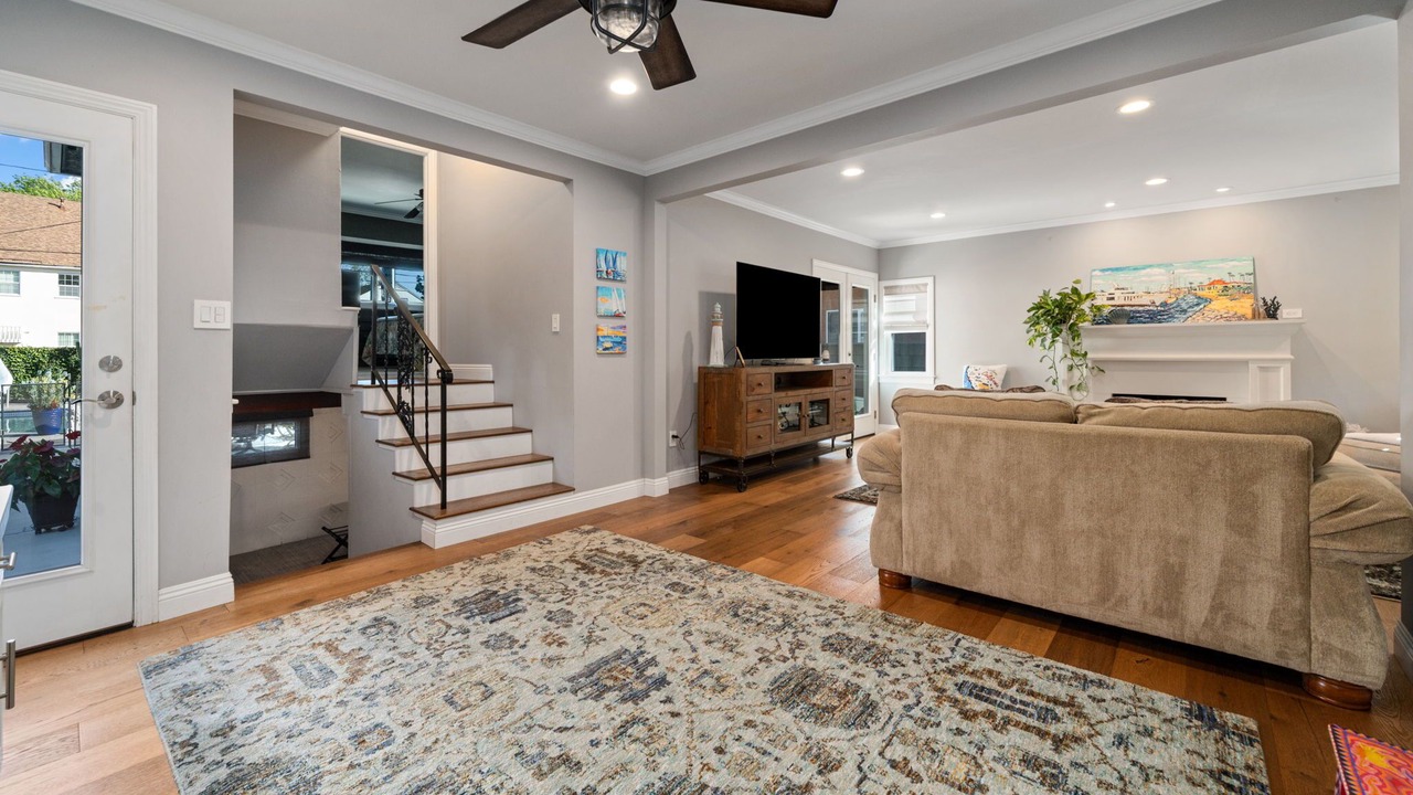 Photo of Livingroom in Lakewood Village
