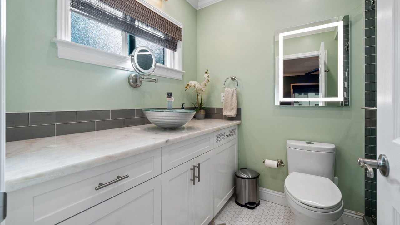 Photo of Bathroom in Lakewood Village
