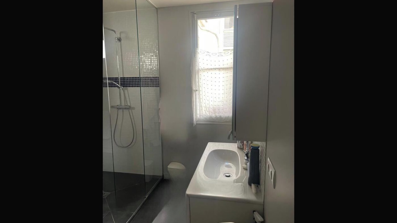 Photo of Bathroom in Quartier de l'Ecole-Militaire