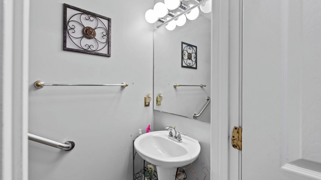 Photo of Bathroom in Bel Air South