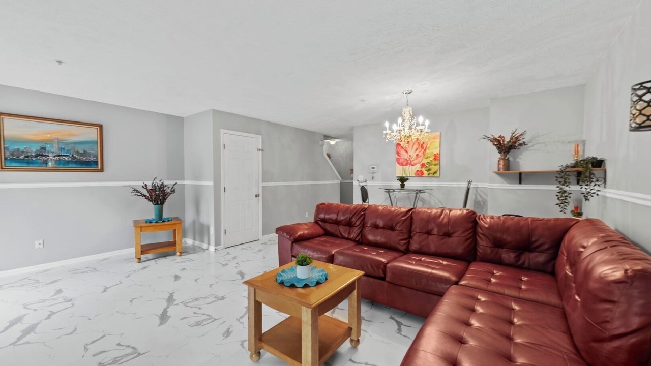 Photo of Livingroom in Bel Air South