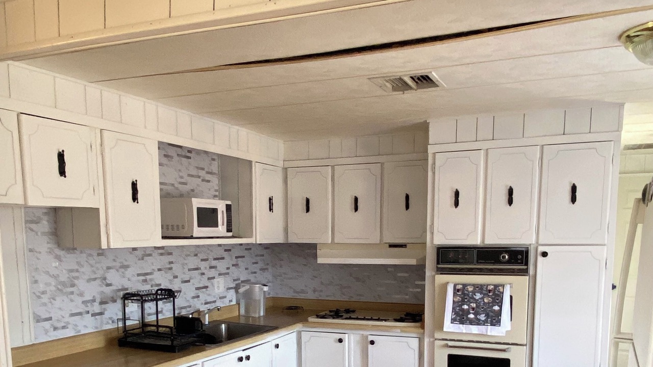 Photo of Kitchen in Newberry Springs