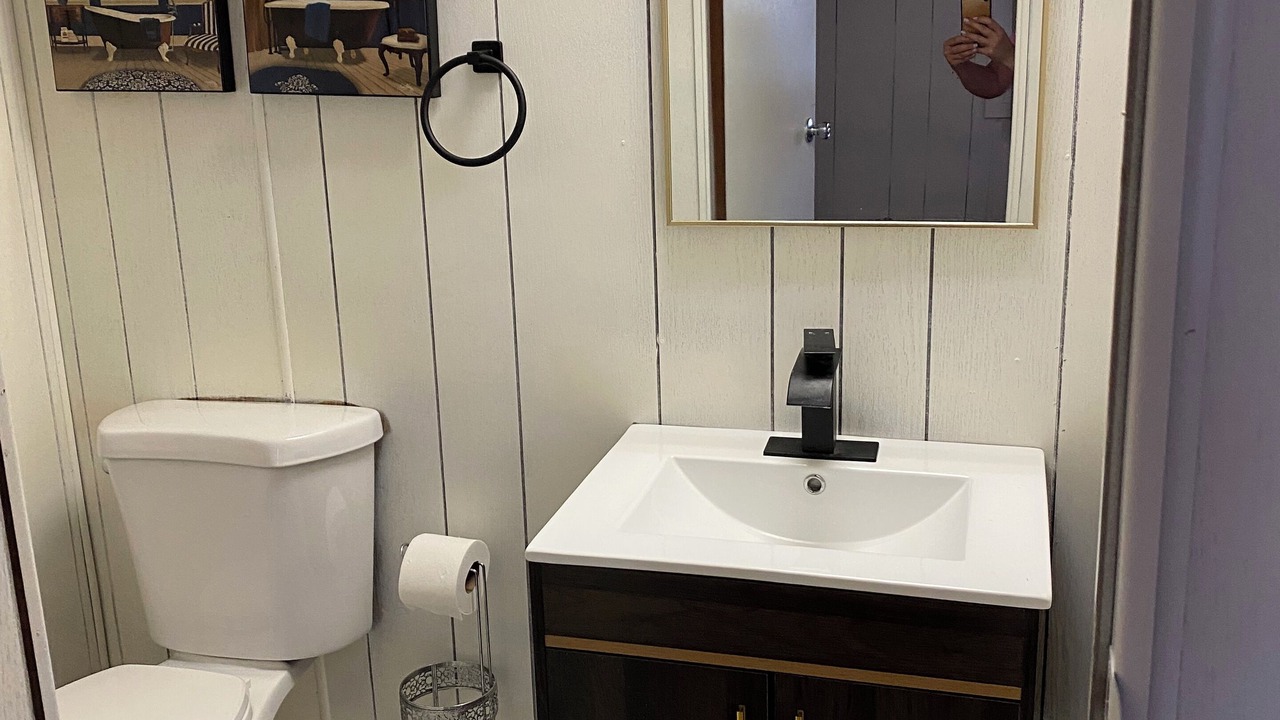 Photo of Bathroom in Newberry Springs