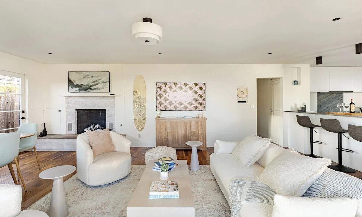 Photo of Livingroom in East Mesa