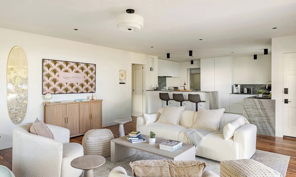 Photo of Livingroom in East Mesa