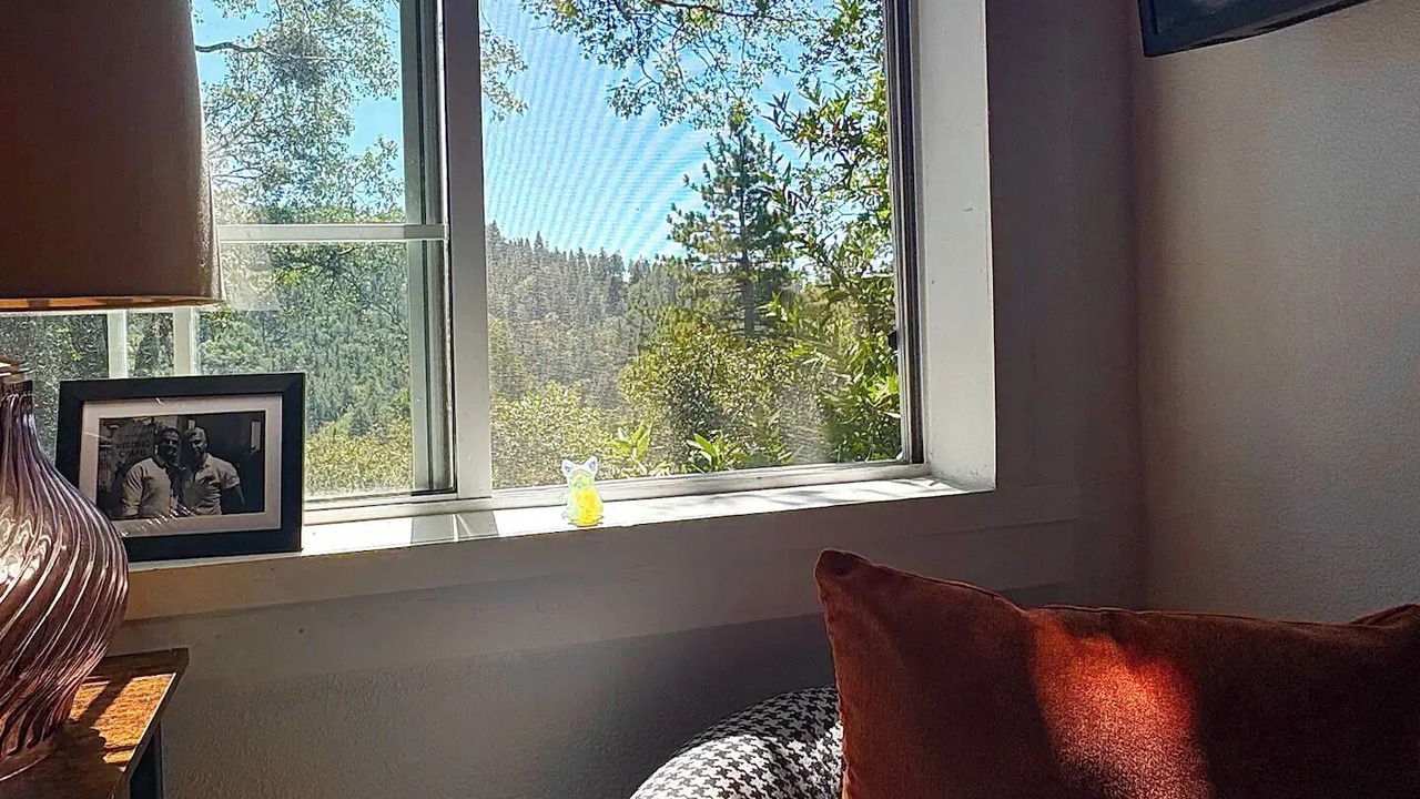 Photo of Livingroom in Cedarpines Park