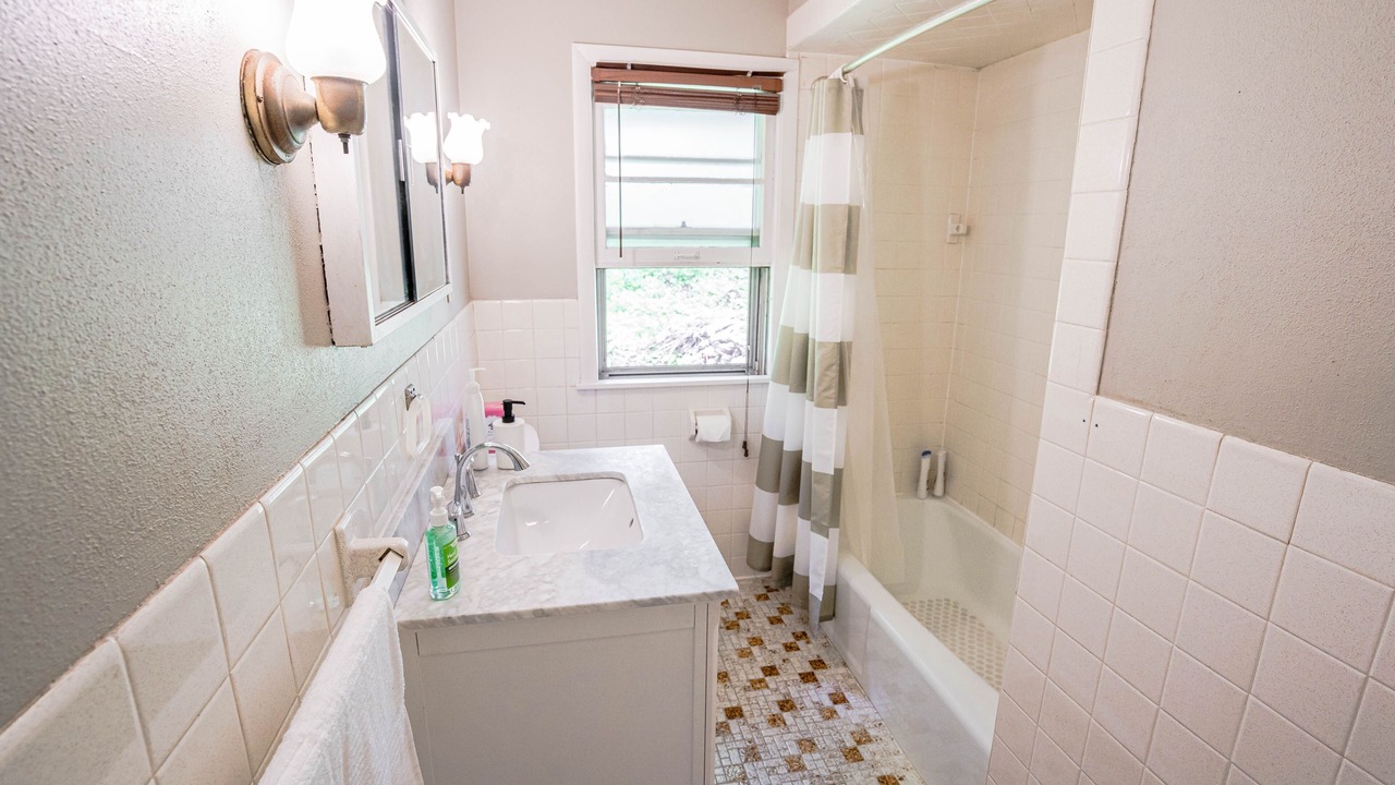 Photo of Bathroom in Highland