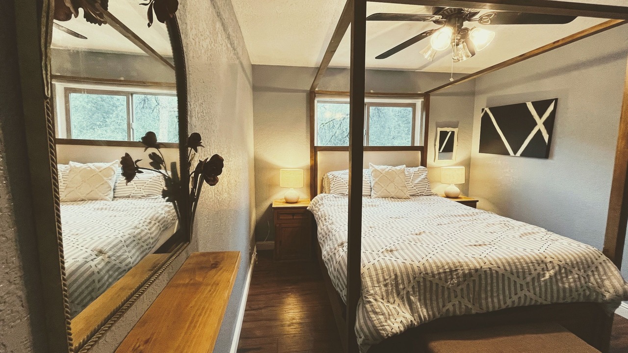 Photo of Bedroom in Frazier Park