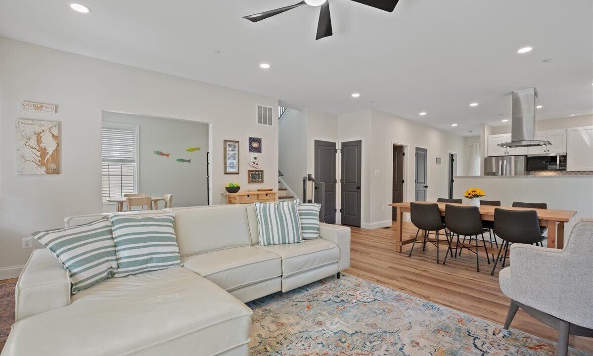 Photo of Livingroom in North Beach