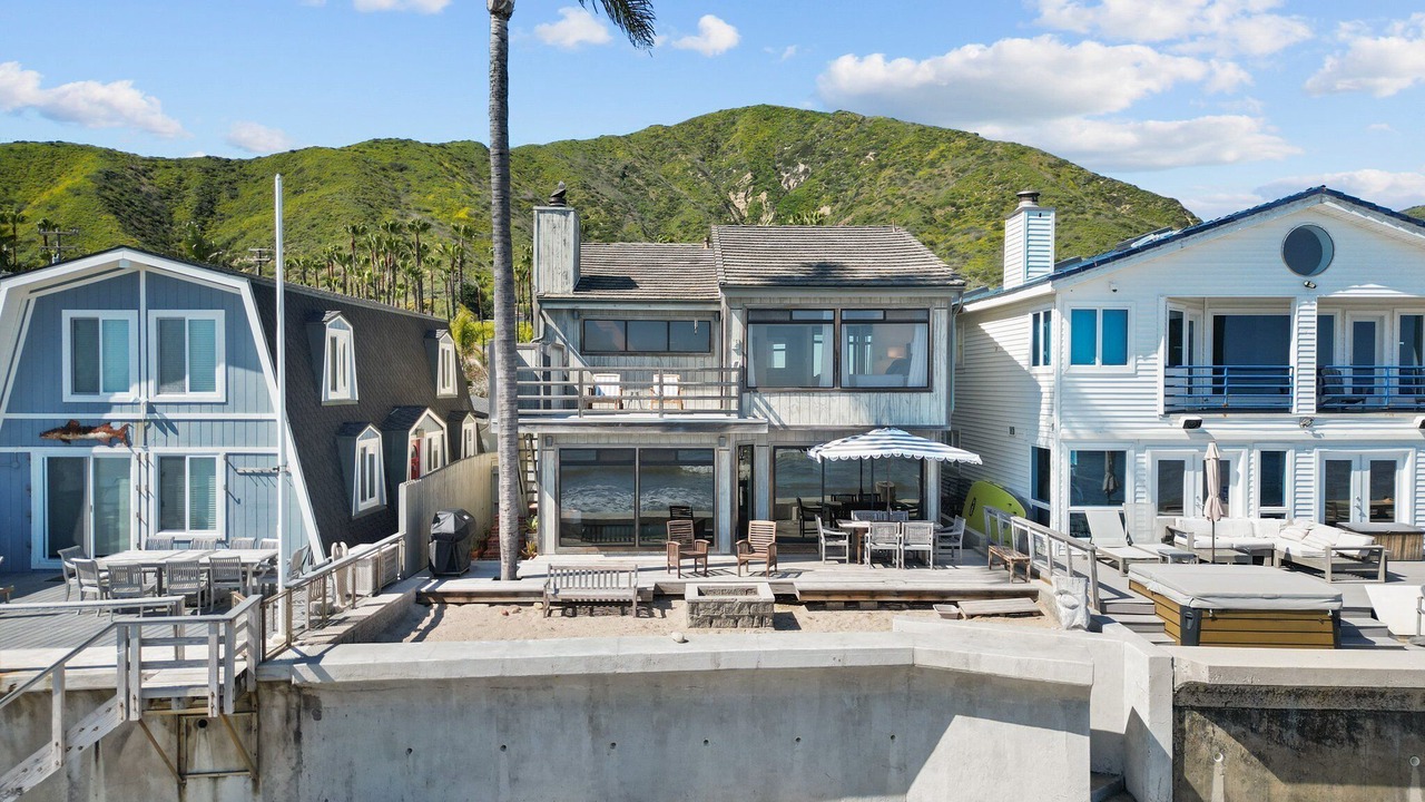 Photo of Outdoor in Faria Beach