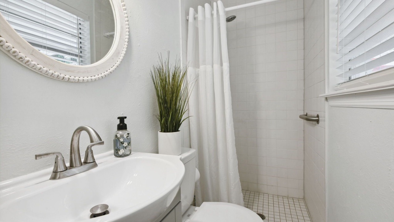 Photo of Bathroom in Long Beach