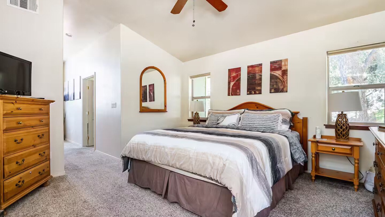 Photo of Bedroom in Pine Mountain Club