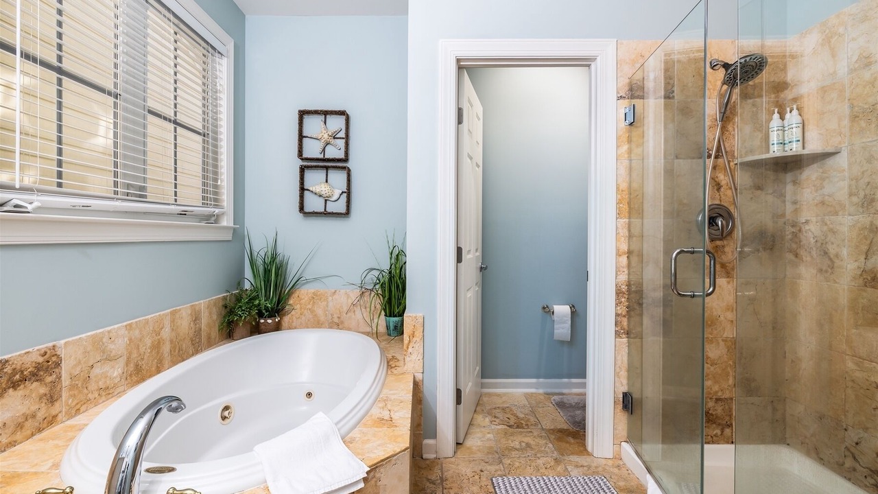 Photo of Bathroom in Sunset Island