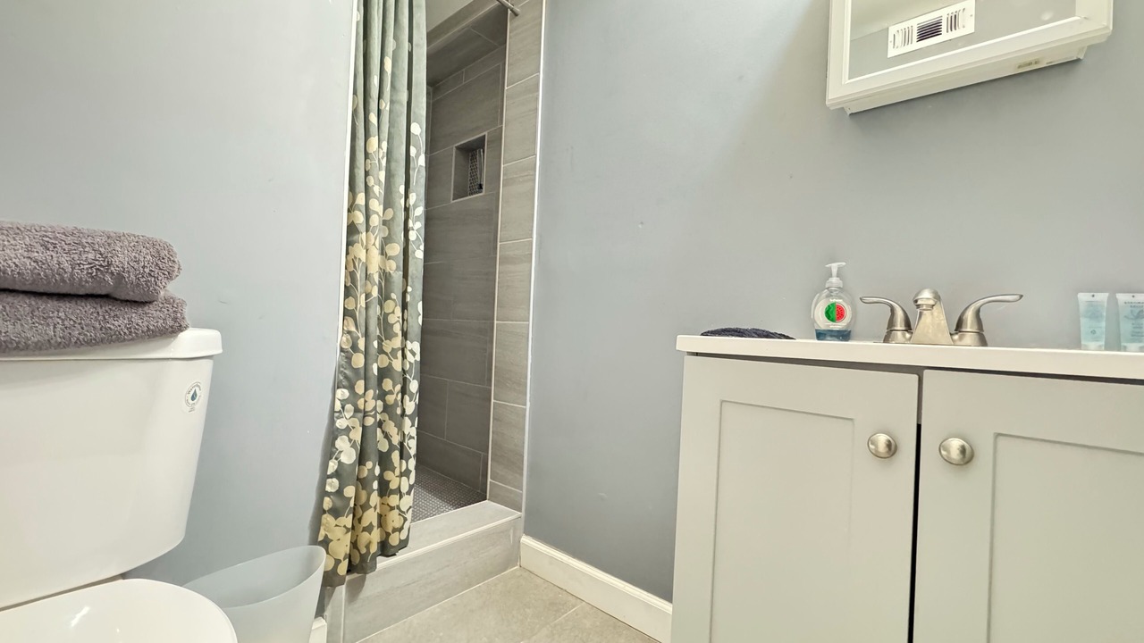 Photo of Bathroom in Anacostia
