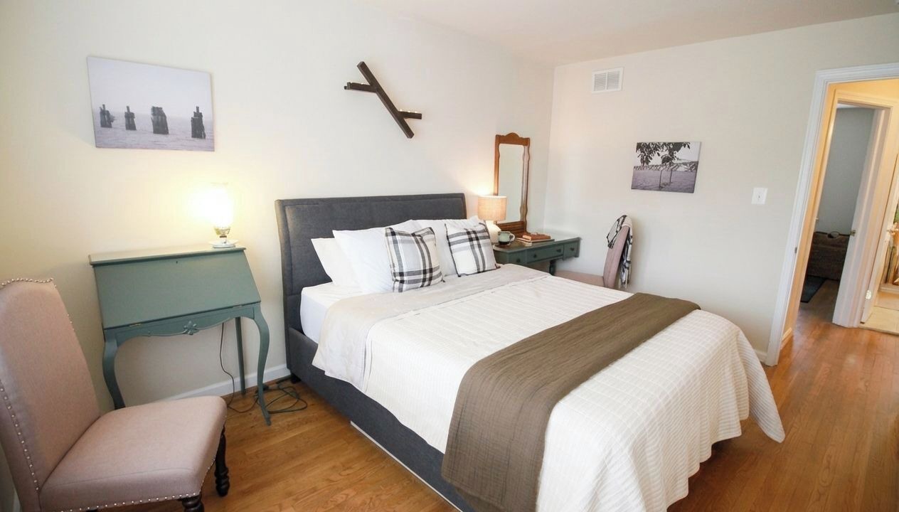Photo of Bedroom in Old Town Alexandria