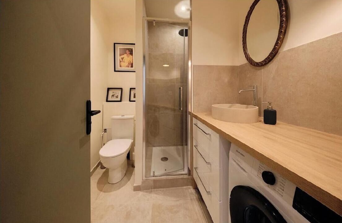 Photo of Bathroom in 7th Arrondissement
