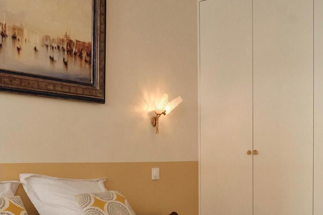 Photo of Bedroom in 7th Arrondissement