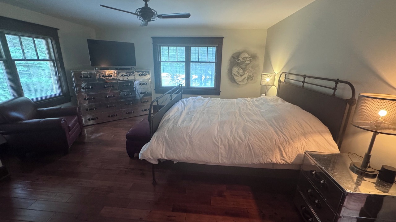Photo of Bedroom in Lead