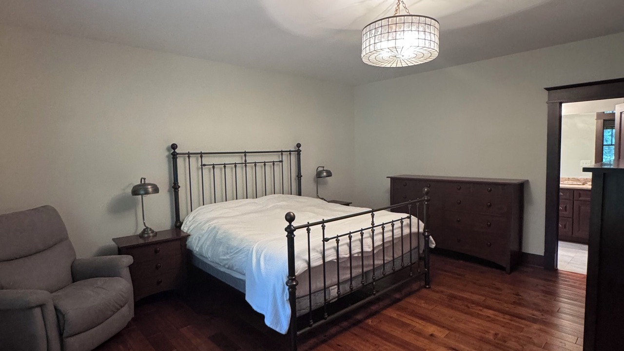 Photo of Bedroom in Lead