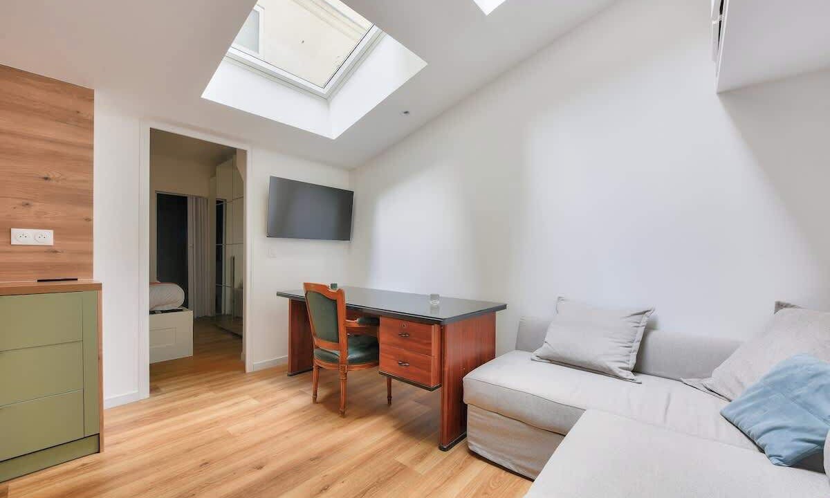 Photo of Livingroom in 15th Arrondissement