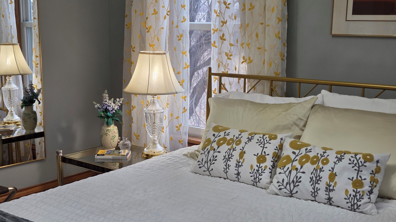 Photo of Bedroom in Merriam Park