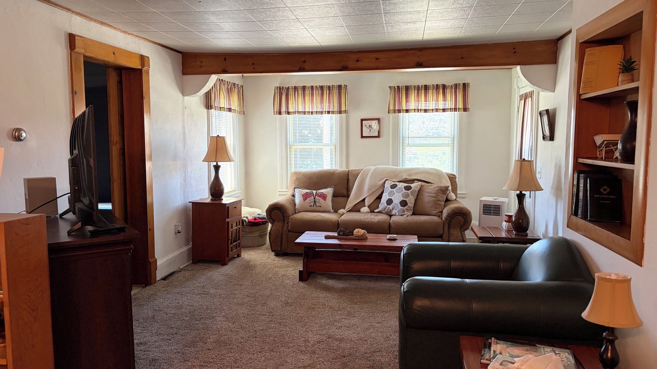 Photo of Livingroom in Shullsburg